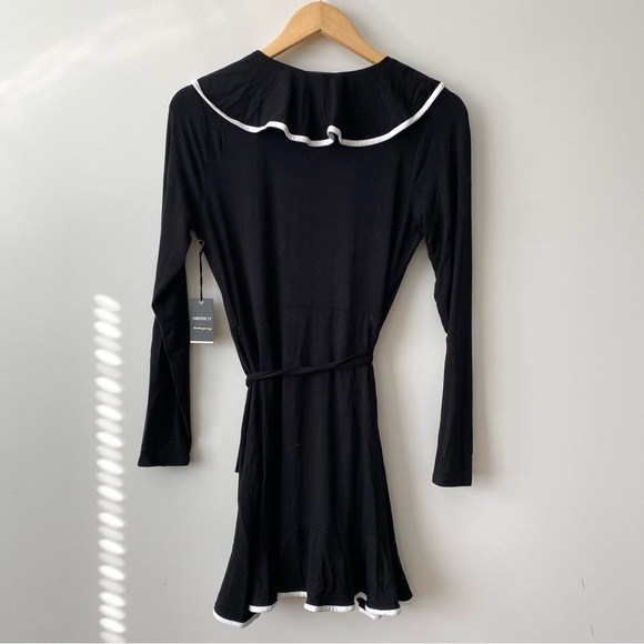 NWT Forever 21 Contemporary Line Surplice Neck Wrap Tunic - Picture 2 of 7